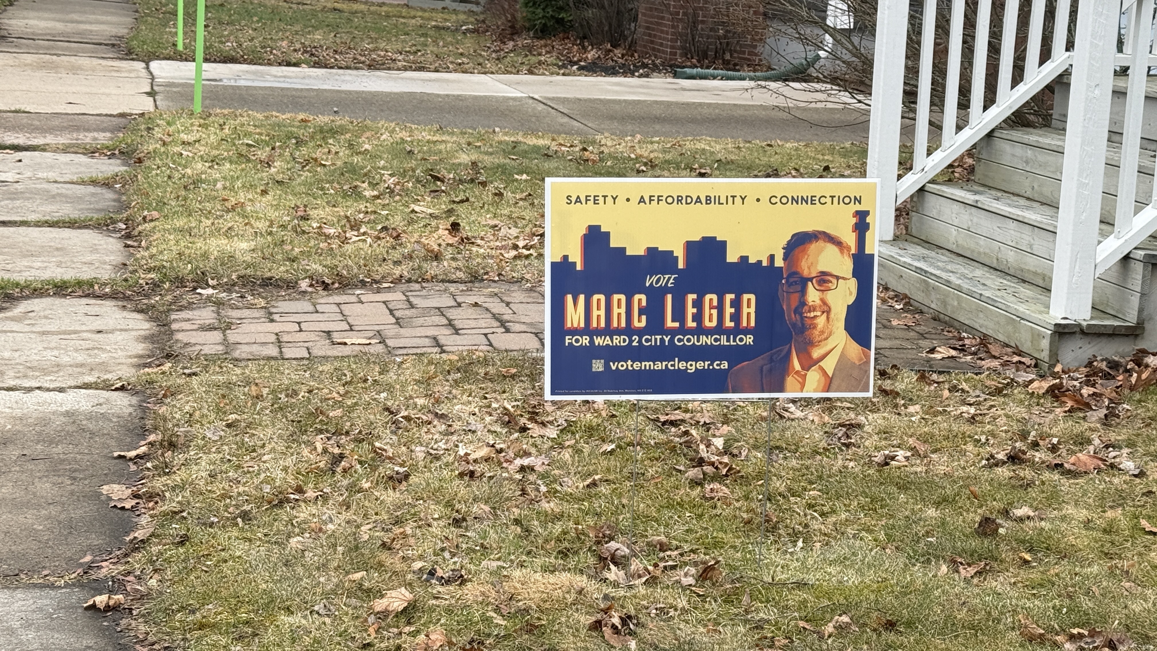 Marc Léger bilingual yard sign